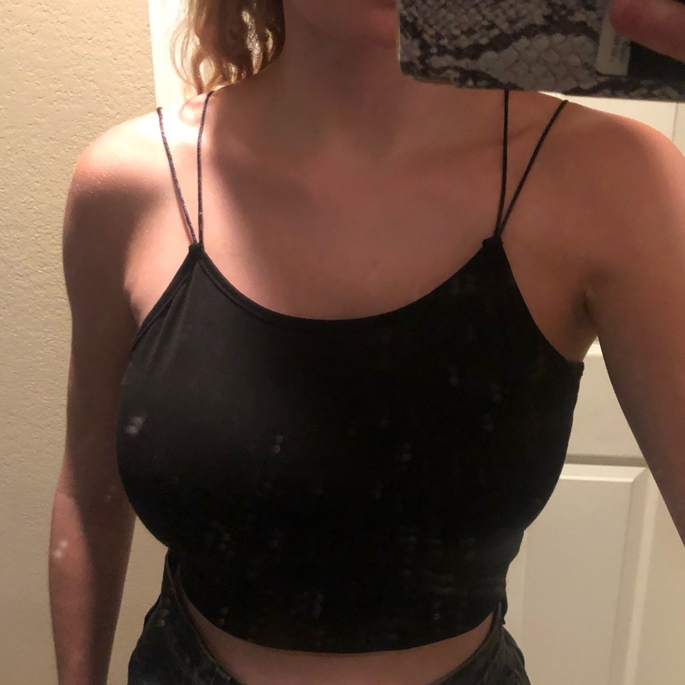 black crop top